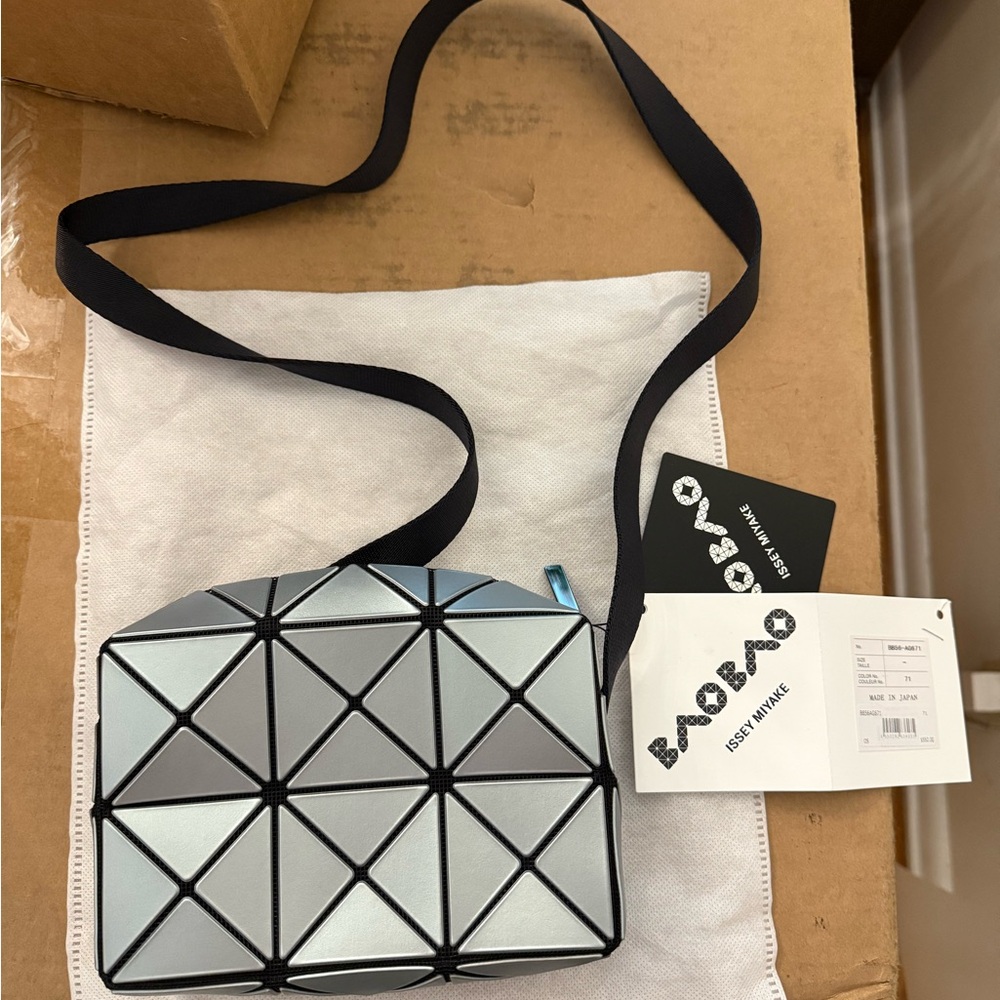Baobao Issey Miyake Cuboid Bag in Silver metallic